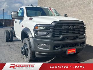 New 2026 RAM 4500 4x4 Regular Cab DRW video 1