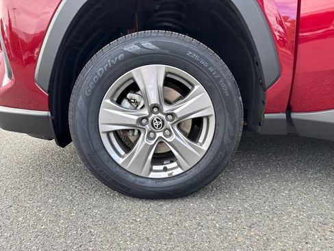 Used 2024 Toyota RAV4 XLE image 25