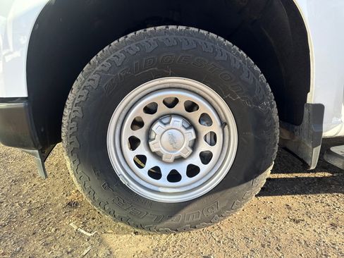 Used 2024 Chevrolet Silverado 1500 W/T w/ WT Value Package image 27