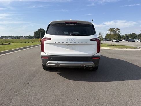 Used 2022 Kia Telluride EX FWD image 4