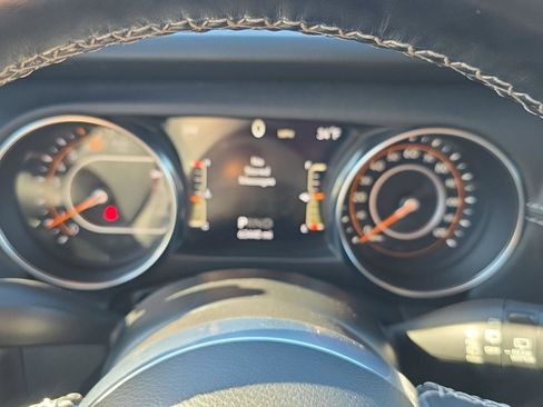 Used 2020 Jeep Wrangler Unlimited Sahara image 20