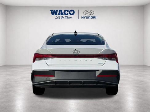 Certified 2026 Hyundai Elantra Hybrid FWD image 8