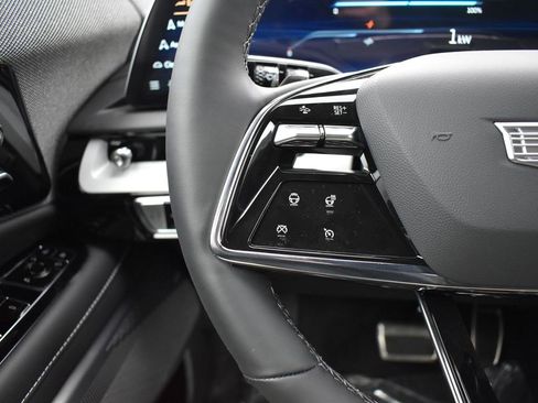 New 2026 Cadillac Optiq Sport 2 image 17