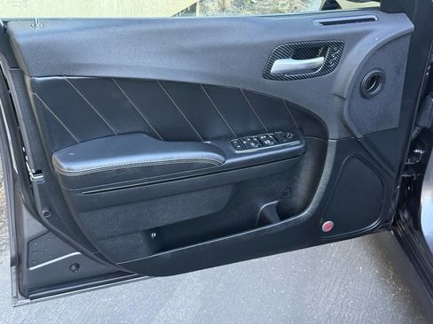 Used 2017 Dodge Charger R/T RWD image 12