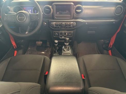 Used 2023 Jeep Wrangler Unlimited w/ Cold Weather Group AWD/4WD image 2