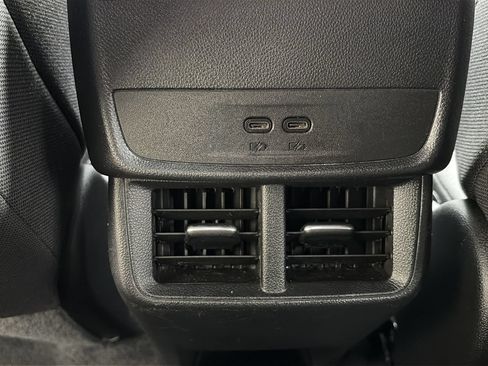 Used 2025 Chevrolet Equinox LT FWD image 7