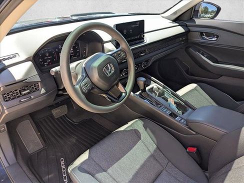 Used 2025 Honda Accord SE image 10