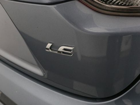 Used 2022 Toyota Corolla LE image 11