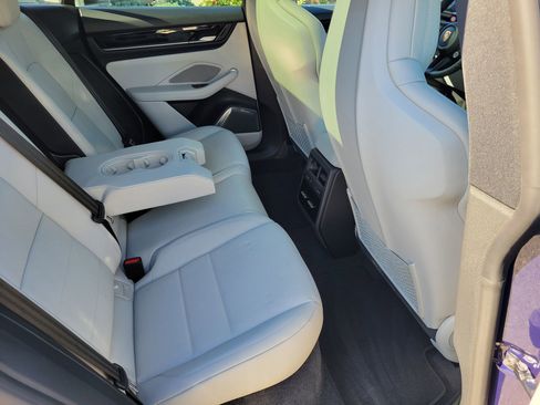 New 2025 Porsche Macan 4 Electric AWD/4WD image 28