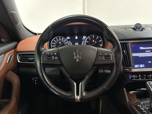 Used 2022 Maserati Levante GT image 10