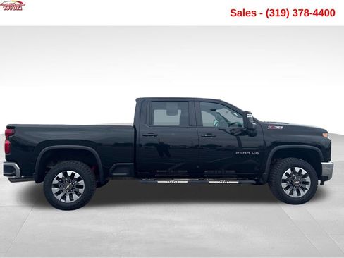 Used 2022 Chevrolet Silverado 2500 LT w/ Convenience Package AWD/4WD image 7