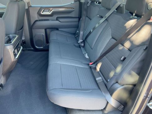 Used 2024 GMC Sierra 1500 Elevation image 15