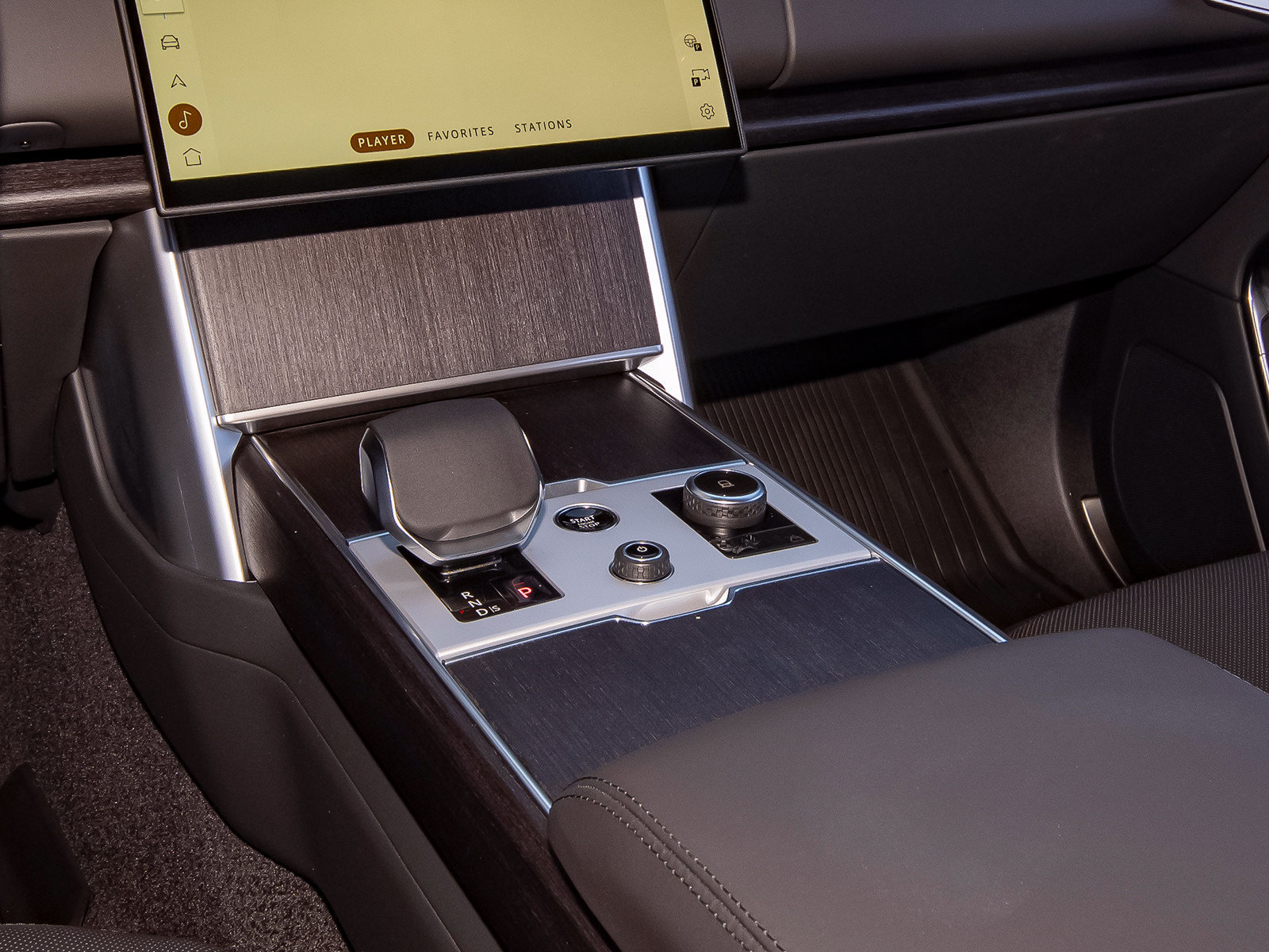 New 2027 Land Rover Range Rover SE AWD/4WD image 26