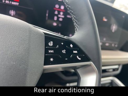 New 2025 Audi Q5 Prestige image 9