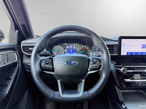 Certified 2023 Ford Explorer ST-Line w/ Class IV Trailer Tow Package image 11