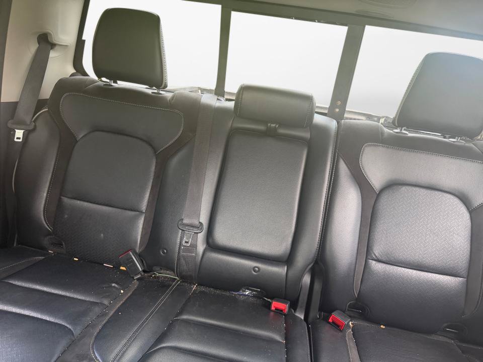 Used 2022 RAM 1500 Laramie AWD/4WD image 15