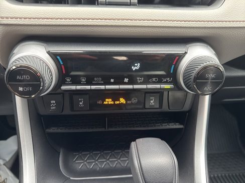 Used 2024 Toyota RAV4 XLE image 16