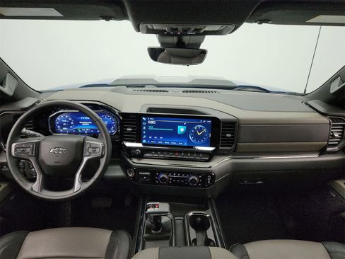 Used 2023 Chevrolet Silverado 1500 ZR2 w/ Technology Package image 25