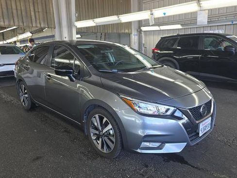 Used 2020 Nissan Versa SR w/ Convenience Package image 3