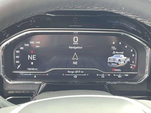 Certified 2025 GMC Sierra 1500 SLT image 20