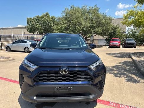 Used 2025 Toyota RAV4 XLE FWD image 2