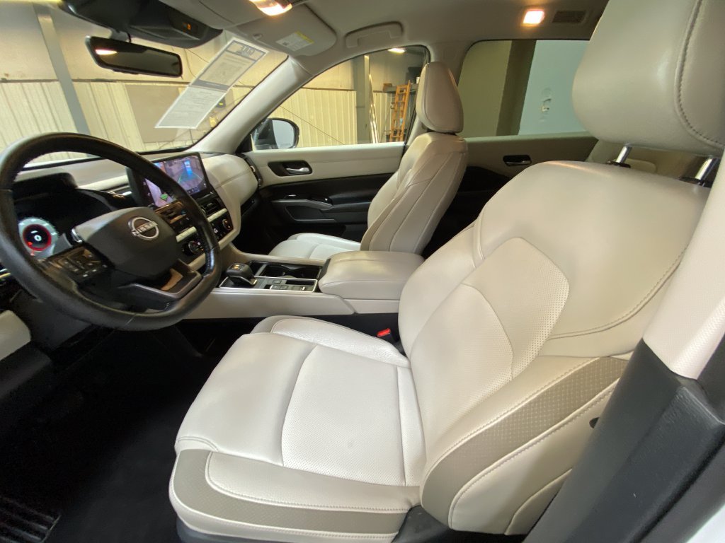 Used 2026 Nissan Pathfinder SL FWD image 22