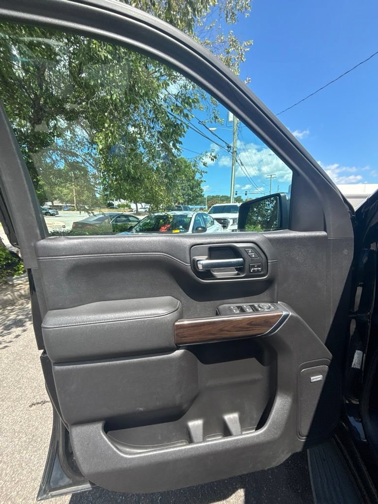 Used 2021 GMC Sierra 1500 SLT w/ SLT Premium Plus Package AWD/4WD image 11