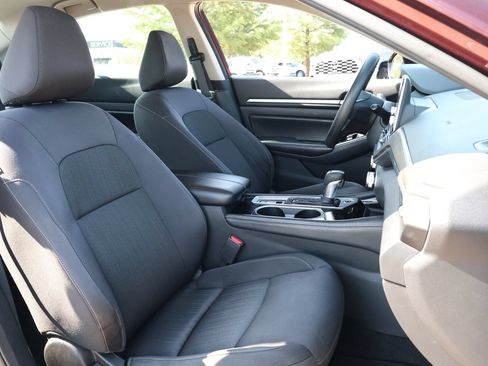 Used 2023 Nissan Altima 2.5 SV AWD/4WD image 28