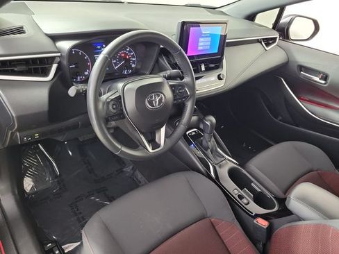 Used 2025 Toyota Corolla SE FWD image 18