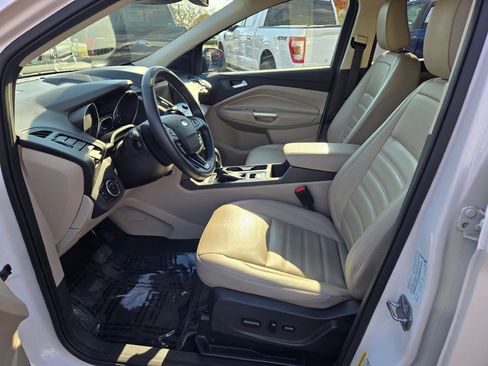 Used 2019 Ford Escape SEL image 20