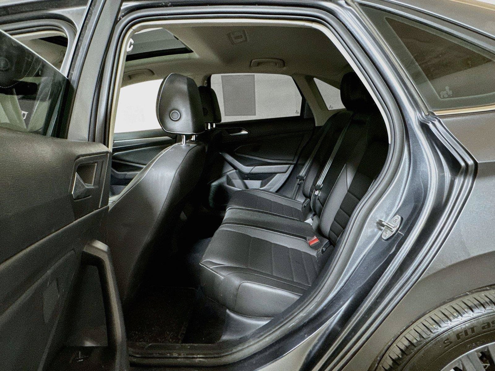 Used 2022 Volkswagen Jetta SE FWD image 22