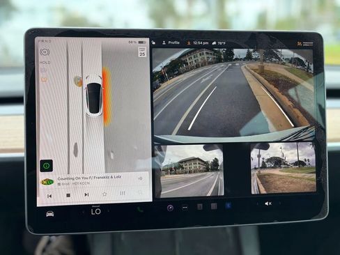 Used 2023 Tesla Model 3 Standard Range image 19