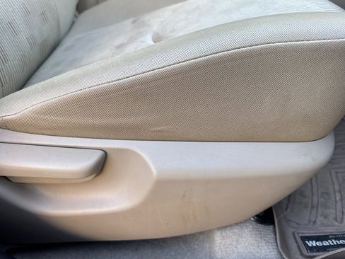 Used 2010 Toyota RAV4 4WD image 23