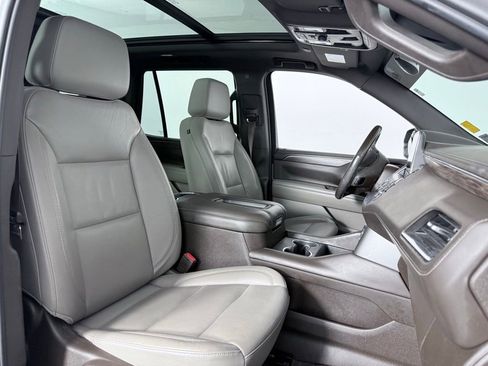 Used 2021 Chevrolet Tahoe LT w/ LT Signature Package image 12