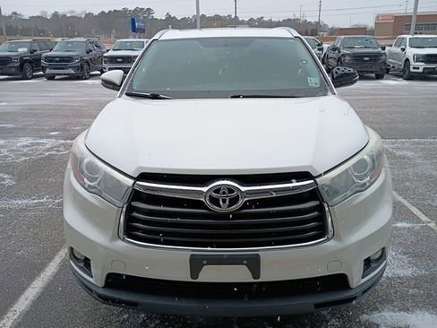 Used 2015 Toyota Highlander XLE image 9