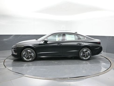 New 2026 Hyundai Sonata SEL FWD image 2