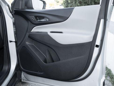 Used 2022 Chevrolet Equinox LS w/ LPO, Floor Liner Package image 40