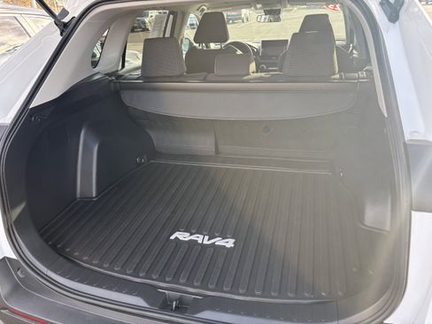 Used 2023 Toyota RAV4 LE image 8