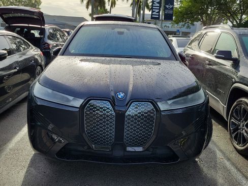 Used 2024 BMW iX xDrive50 w/ Sport Package AWD/4WD image 2