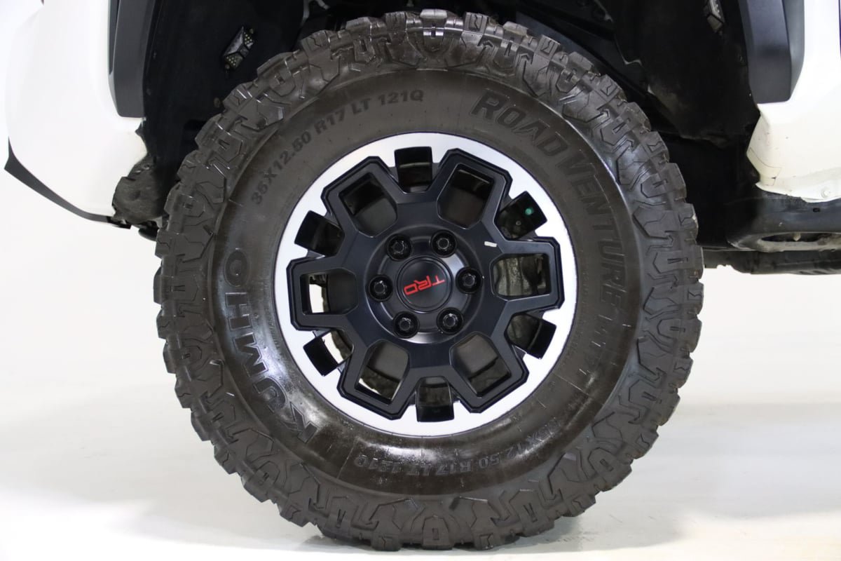 Used 2024 Toyota Tacoma TRD Off-Road AWD/4WD image 70