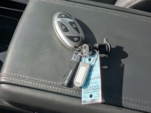 Used 2025 Hyundai Santa Fe XRT image 36