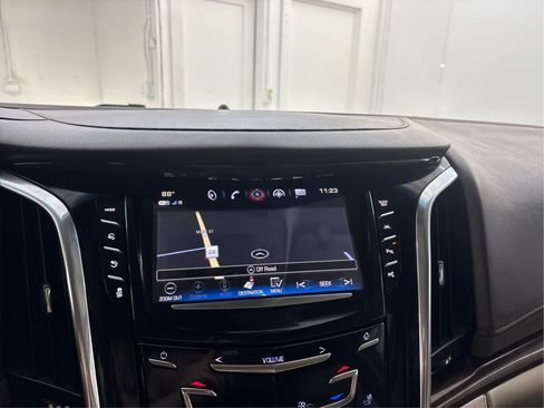 Used 2017 Cadillac Escalade Premium Luxury AWD/4WD image 35