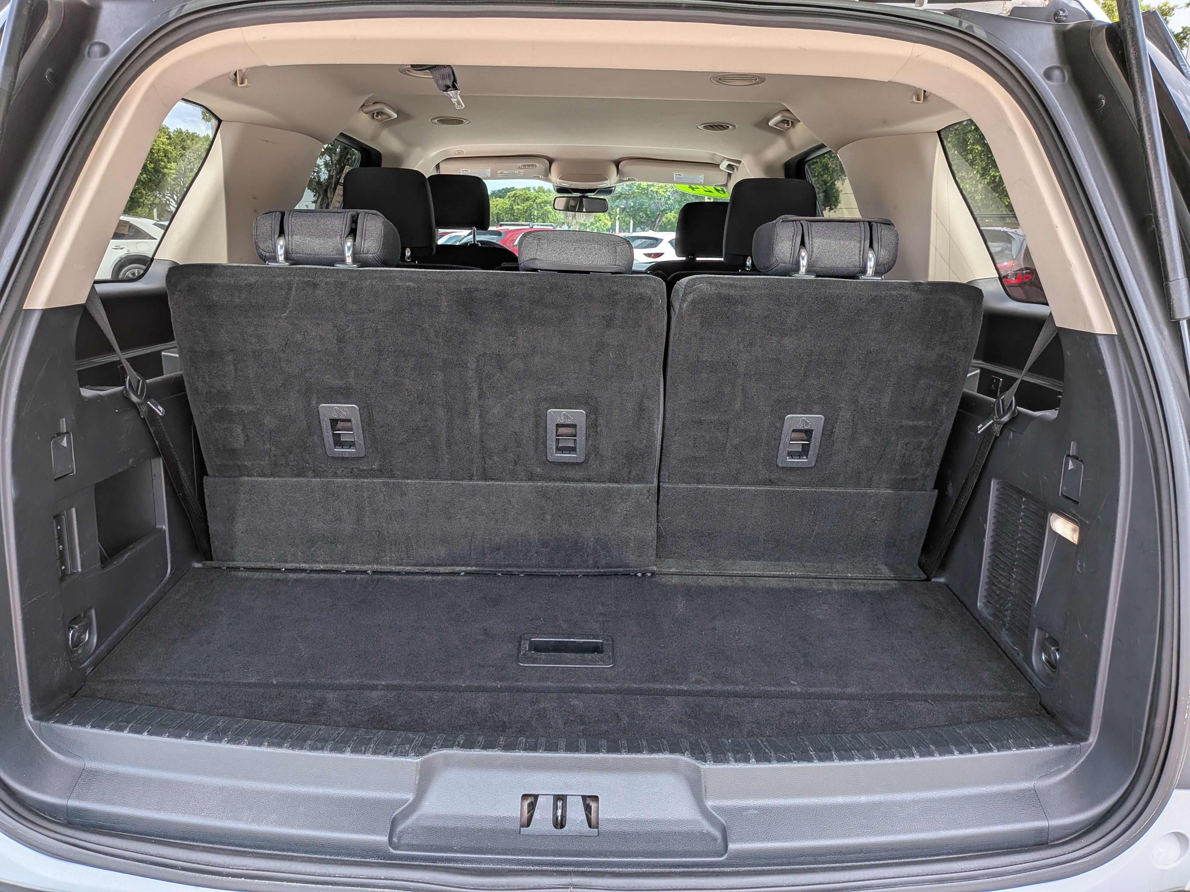 Used 2024 Ford Expedition XLT RWD image 13