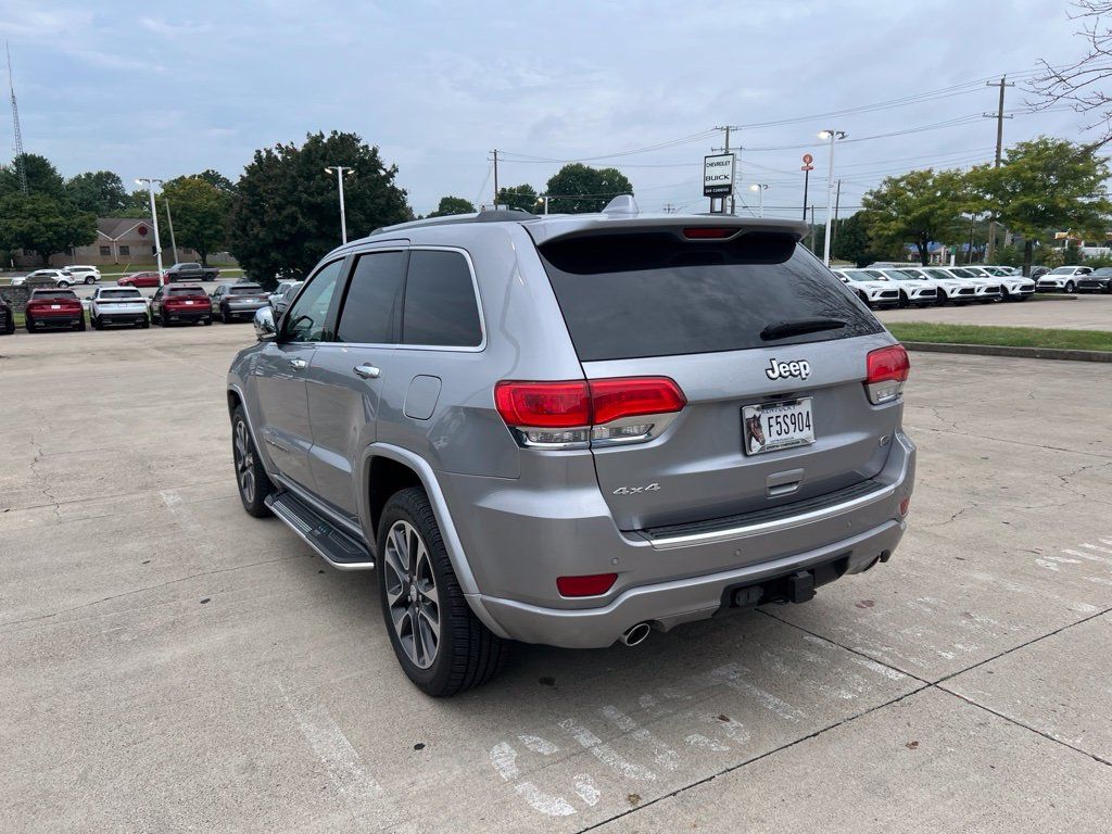 Used 2018 Jeep Grand Cherokee Overland AWD/4WD image 4