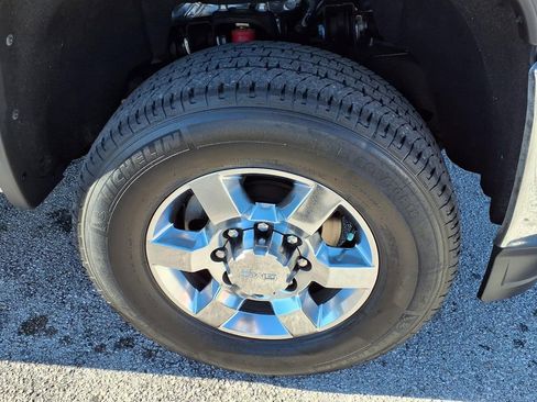 Used 2019 GMC Sierra 2500 SLE image 9