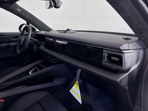New 2025 Porsche Macan Turbo Electric image 30