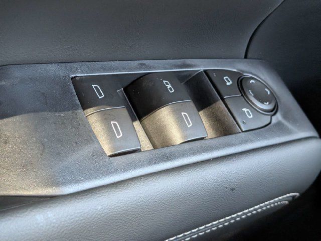 Used 2026 GMC Terrain Elevation w/ Elevation Premium Package FWD image 24