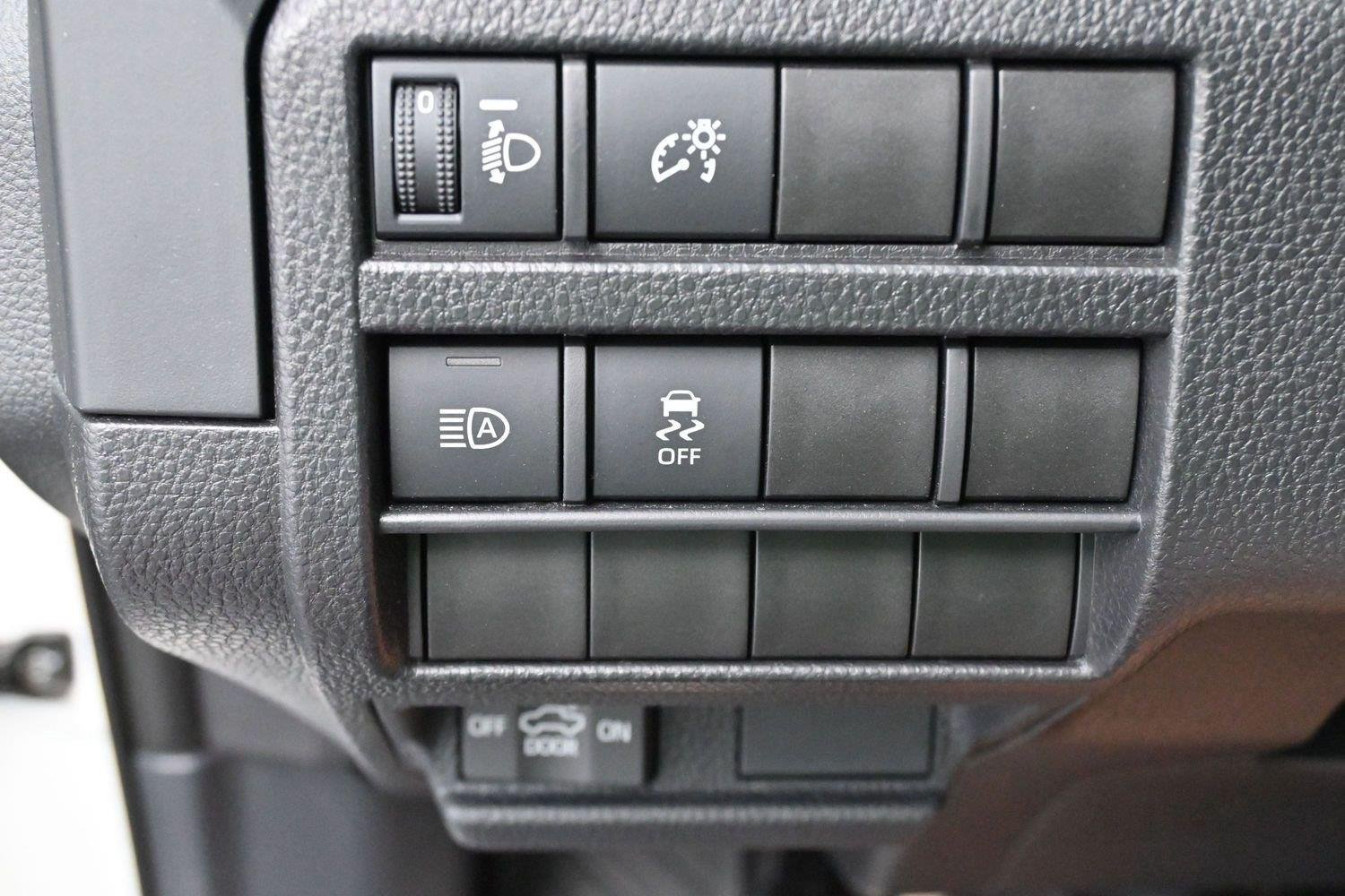 Used 2024 Toyota Tacoma SR AWD/4WD image 18