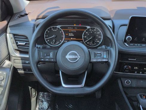 Used 2023 Nissan Rogue SV AWD/4WD image 22