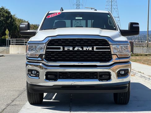 Used 2024 RAM 2500 Big Horn w/ Safety Group image 9